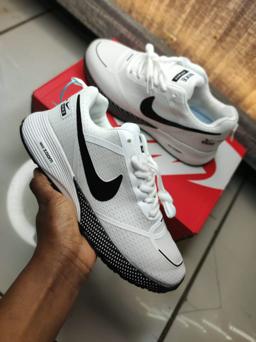 Nike zoomBlossom Shoe 